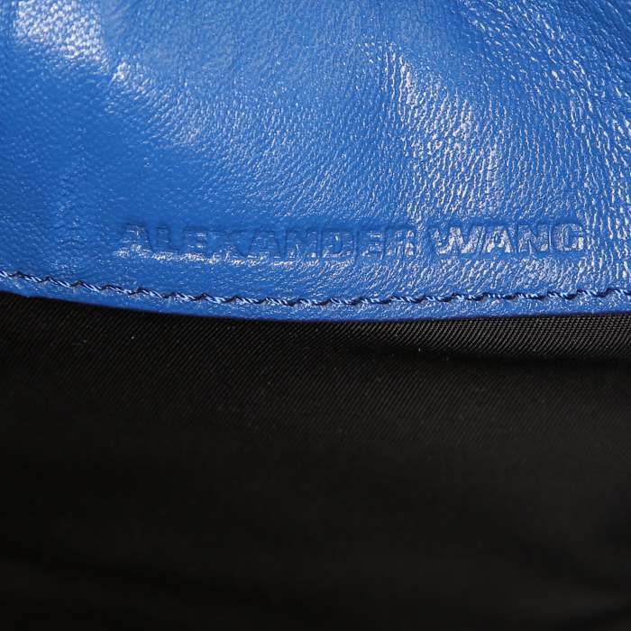 Sac à main Alexander Wang Rocco en cuir grainé bleu- électrique - Detail D4