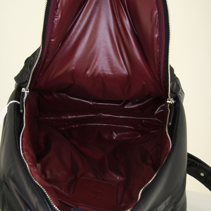 Chanel Coco Cocoon backpack in black quilted canvas and black leather - Detail D2