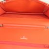 Borsa a tracolla Chanel Boy Wallet in pelle verniciata e foderata arancione - Detail D2 thumbnail