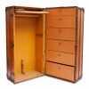 Louis Vuitton Wardrobe trunk in orange vuittonite and natural leather - Detail D2 thumbnail