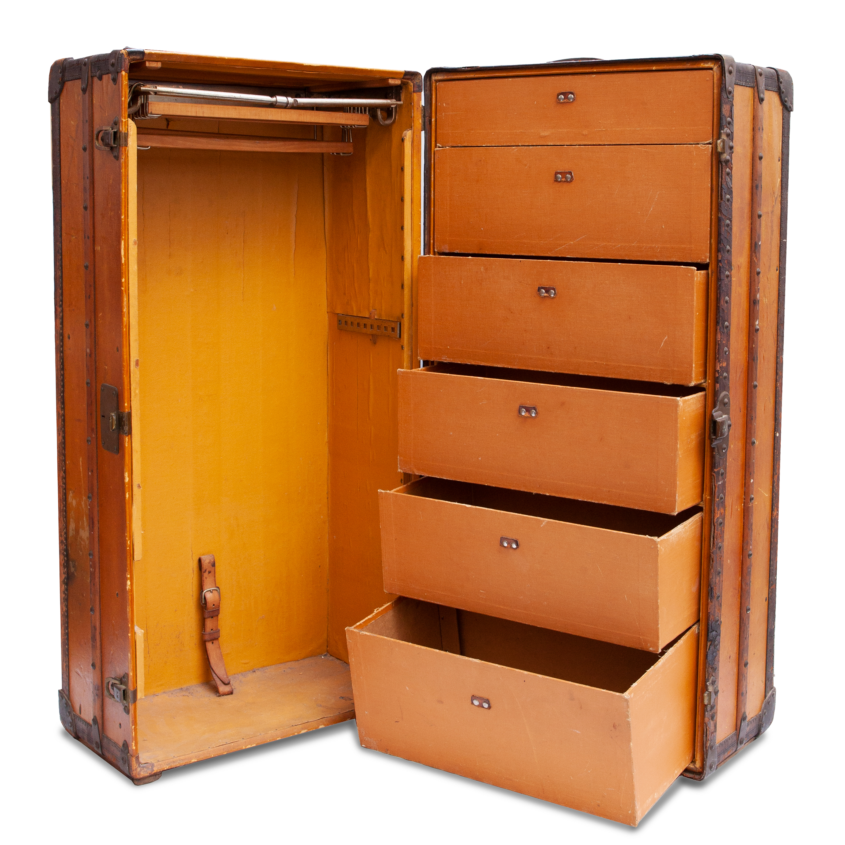 Louis Vuitton Wardrobe trunk in orange vuittonite and natural leather - Detail D3