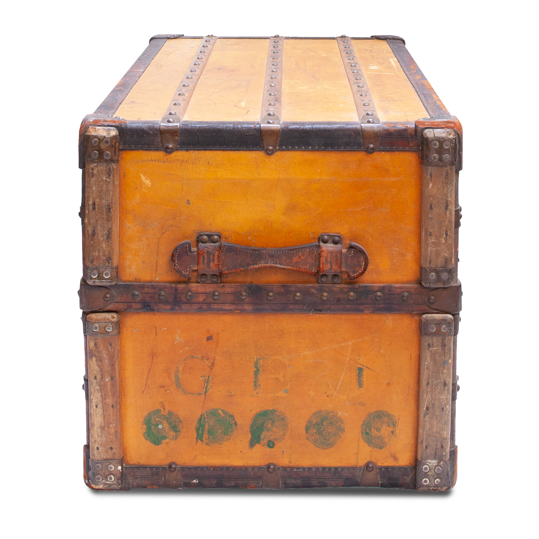 Louis Vuitton Wardrobe trunk in orange vuittonite and natural leather - Detail D4
