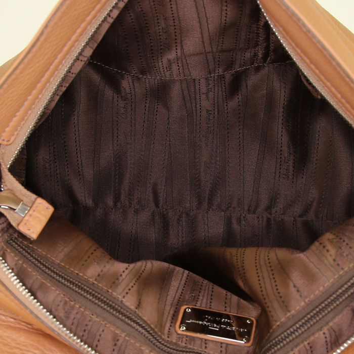 Salvatore Ferragamo Sofia bag in beige leather - Detail D3