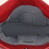 Bolso de mano Chanel Petit Shopping en cuero acolchado rojo - Detail D3 thumbnail