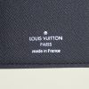 Portafogli Louis Vuitton Brazza in tela cerata con motivo a scacchi grigio antracite con motivo - Detail D3 thumbnail