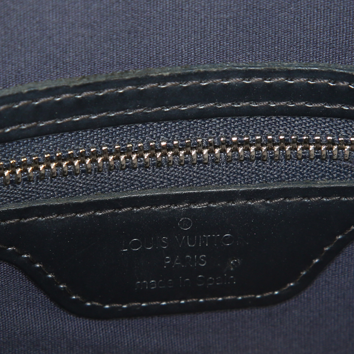 Sac porté épaule ou main Louis Vuitton Stockton en cuir monogram empreinte bleu - Detail D3