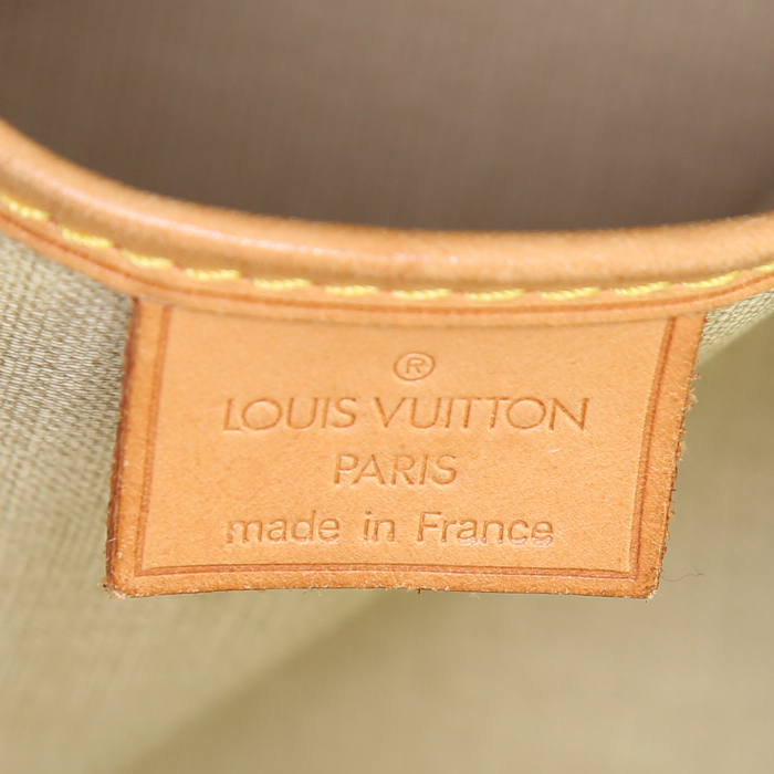 Bolso de mano Louis Vuitton Excursion en lona Monogram revestida y cuero natural - Detail D3