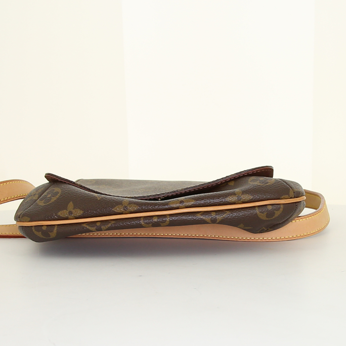 Sac bandoulière Louis Vuitton Musette Salsa en toile monogram marron et cuir naturel - Detail D4