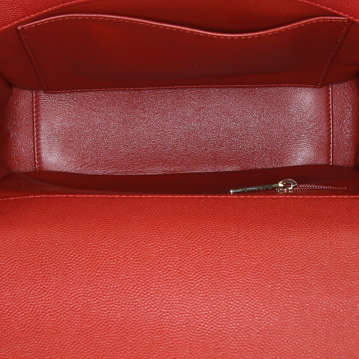 Borsa a tracolla Chanel Affinity in pelle martellata rossa e pelle martellata e trapuntata rossa - Detail D2