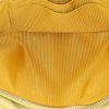 Borsa a tracolla Chanel in lucertola gialla - Detail D2 thumbnail