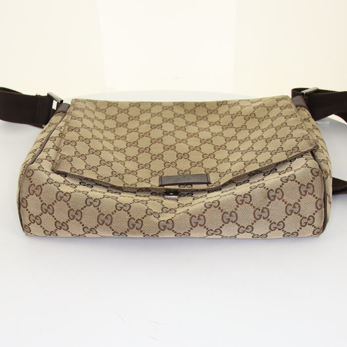 Sac bandoulière Gucci en tissu monogram beige et cuir grainé marron - Detail D4