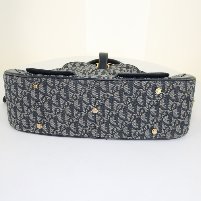Bolso de mano Dior Saddle Bowler en lona Monogram Oblique azul y cuero azul - Detail D4