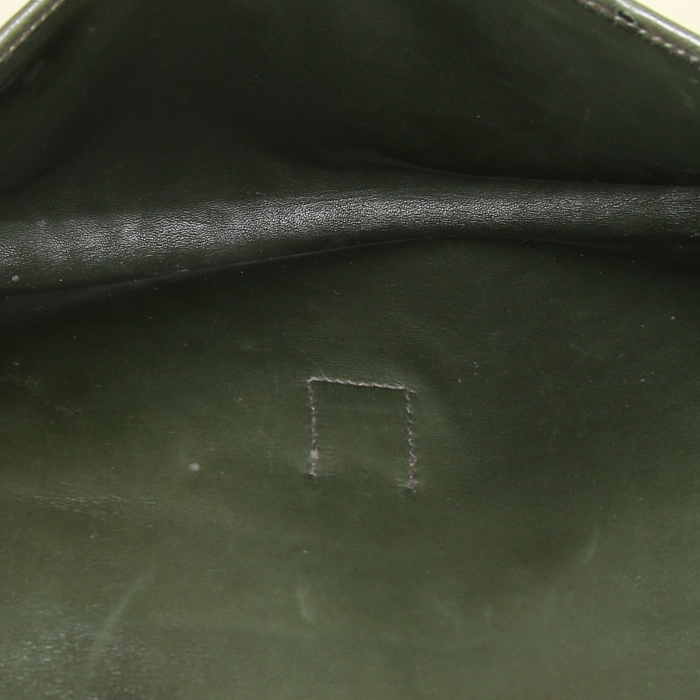 Pochette Hermes Jige in struzzo verde oliva - Detail D2