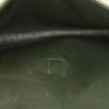 Pochette Hermes Jige in struzzo verde oliva - Detail D2 thumbnail
