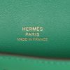 Bolsito de mano Hermès Kelly - Clutch en cuero swift verde - Detail D3 thumbnail