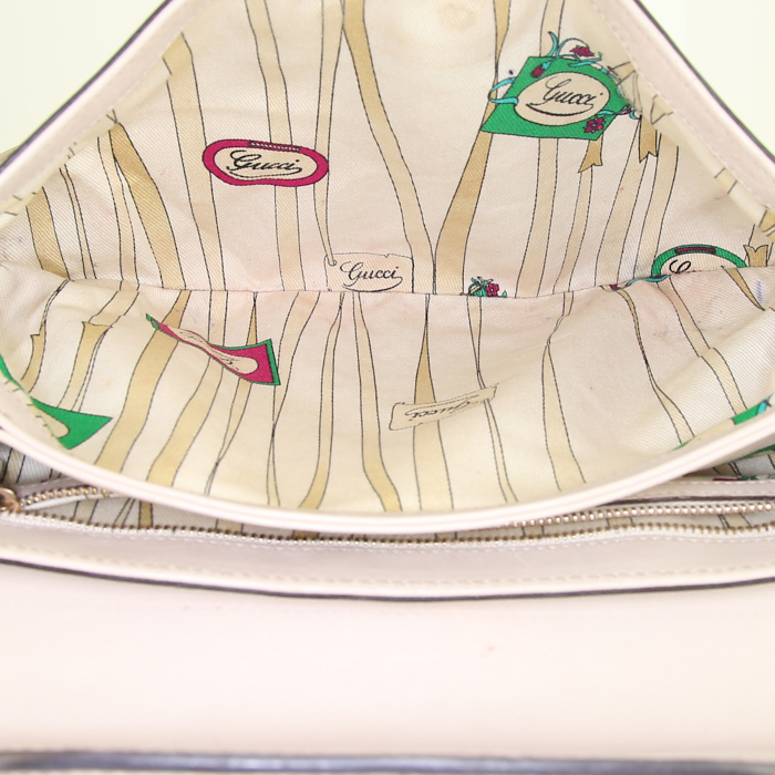 Gucci Bamboo shoulder bag in beige leather and beige monogram canvas - Detail D3