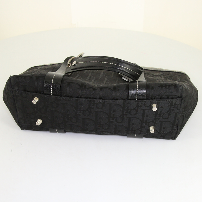 Bolso de mano Dior Détective en lona Monogram negra - Detail D4