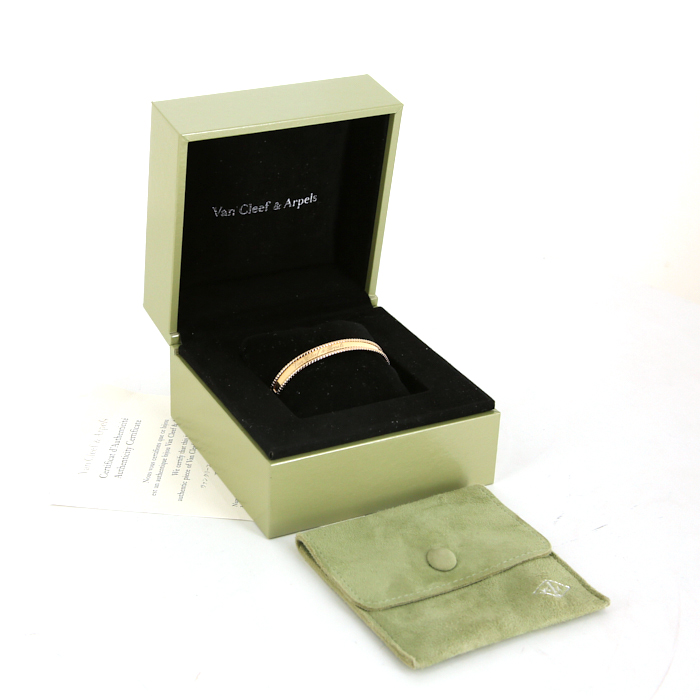 Bracelet Van Cleef 
Arpels Perlée Signature en or rose