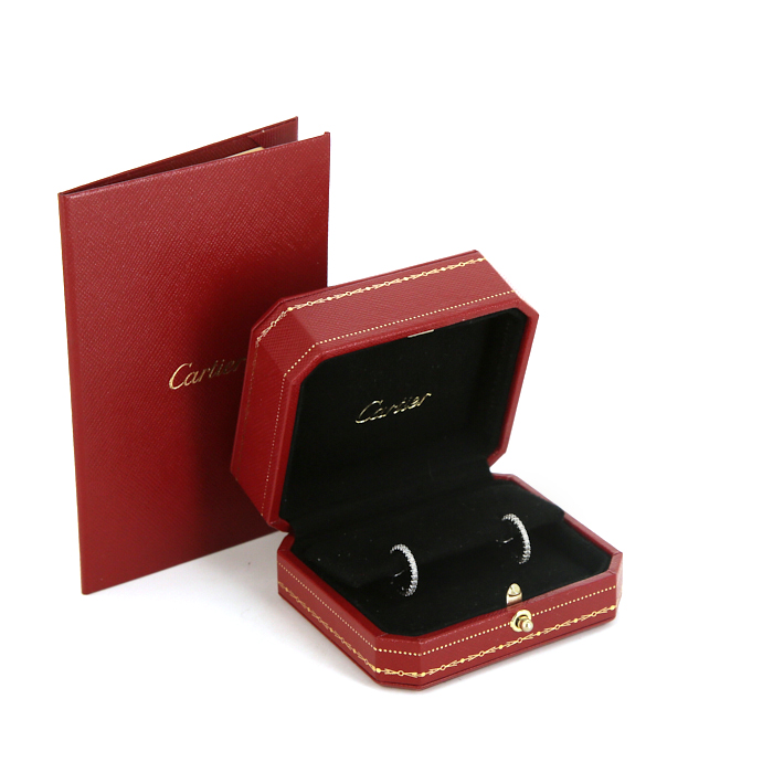 Orecchini a cerchio piccoli Cartier Etincelle in oro bianco e diamanti - Detail D2