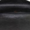 Pochette Louis Vuitton in pelle Epi nera - Detail D2 thumbnail