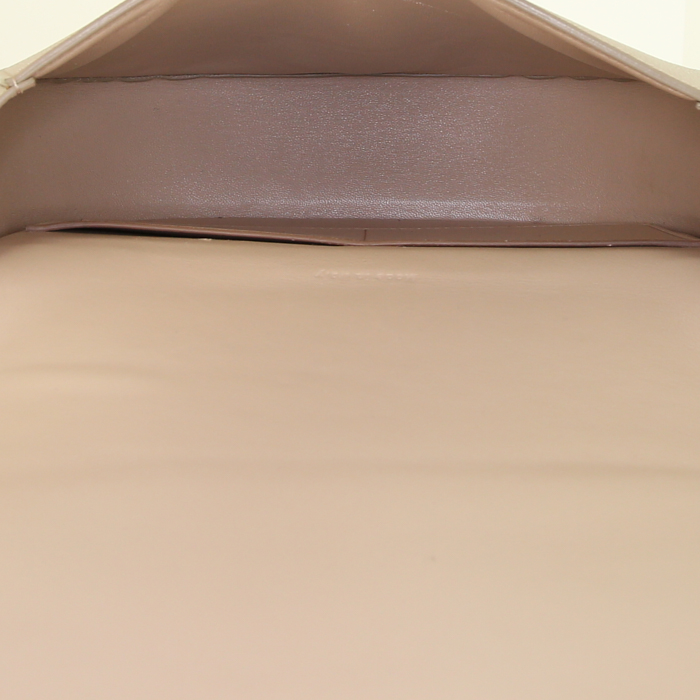 Sac bandoulière Céline Trotteur en cuir grainé beige - Detail D2