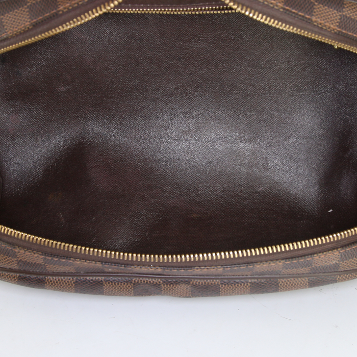 Pochette Louis Vuitton in tela a scacchi e pelle marrone - Detail D2