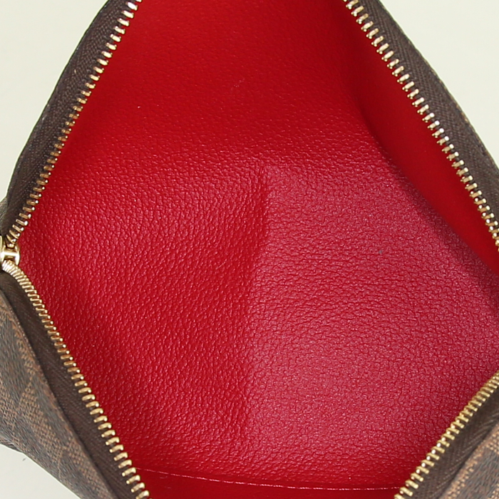 Bolsito de mano Louis Vuitton en lona a cuadros y cuero marrón - Detail D5