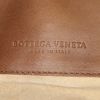 Sac à main Bottega Veneta Roma en cuir intrecciato marron - Detail D3 thumbnail