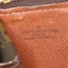 Bolsito de mano Louis Vuitton Poche-documents modelo mediano en lona Monogram marrón y cuero color coñac - Detail D3 thumbnail
