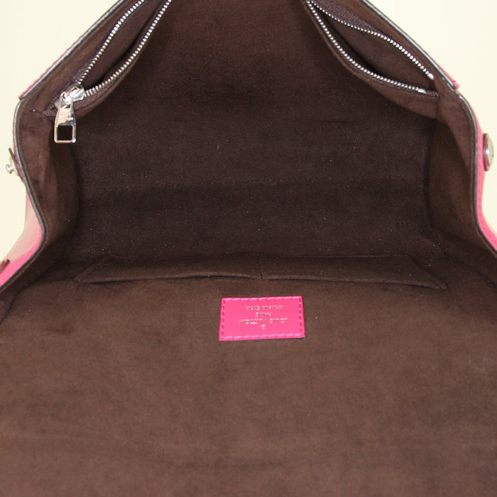 Borsa Louis Vuitton Cluny in pelle Epi rosa - Detail D3