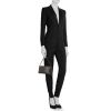 Bolsito de mano Louis Vuitton Pochette accessoires en cuero Epi negro - Detail D1 thumbnail
