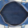 Sac à main Louis Vuitton Speedy 30 en cuir épi bleu - Detail D2 thumbnail