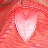 Sac à main Louis Vuitton Speedy 40 cm en cuir épi rouge - Detail D3 thumbnail