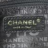 Sac à main Chanel en toile noire blanche et rouge - Detail D3 thumbnail