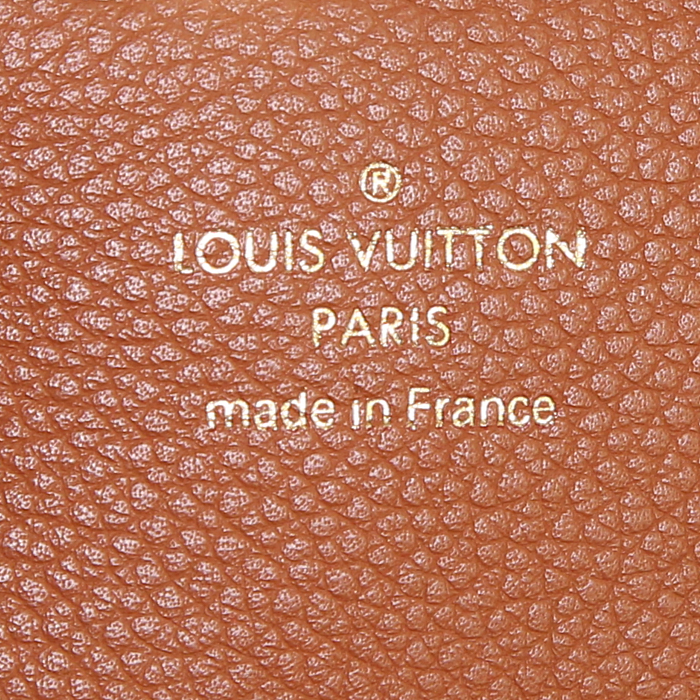Sac porté épaule Louis Vuitton Olympe en toile monogram enduite marron et cuir marron-caramel - Detail D3