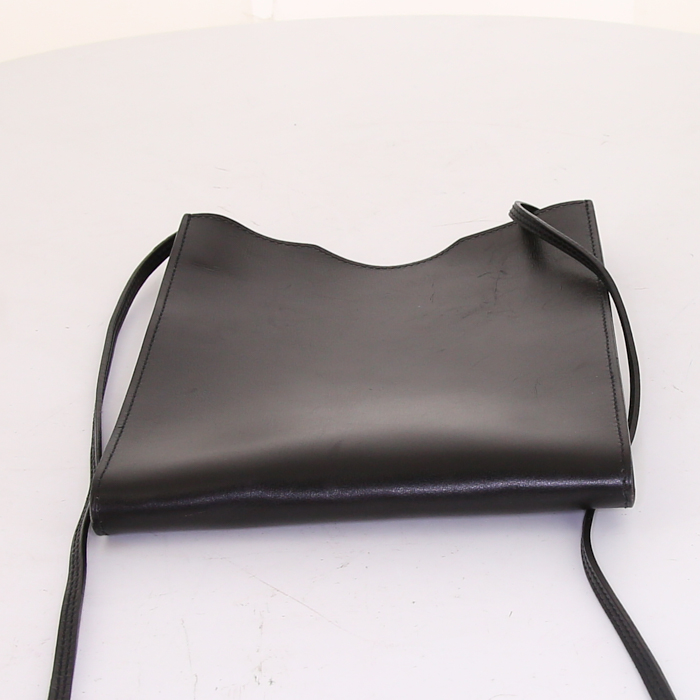Hermès Onimetou shoulder bag in black box leather - Detail D3