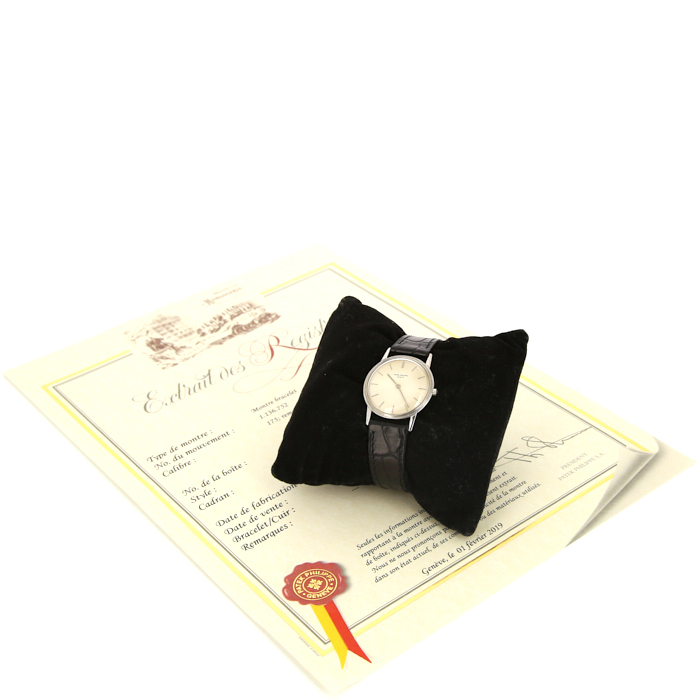 Montre Patek Philippe Calatrava Clous De Paris en or blanc Ref :  3520 Vers  1967 - Detail D2