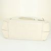 Bolso de mano Louis Vuitton Passy modelo mediano en cuero Epi blanco - Detail D4 thumbnail
