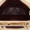 Bolso bandolera Chanel Camera en cuero acolchado beige - Detail D3 thumbnail
