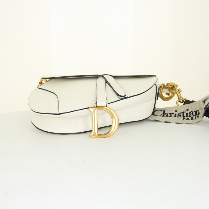 Dior bag in white grained leather - Detail D5