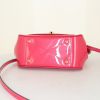 Bolso de mano Louis Vuitton Passadena en charol Monogram rosa - Detail D5 thumbnail