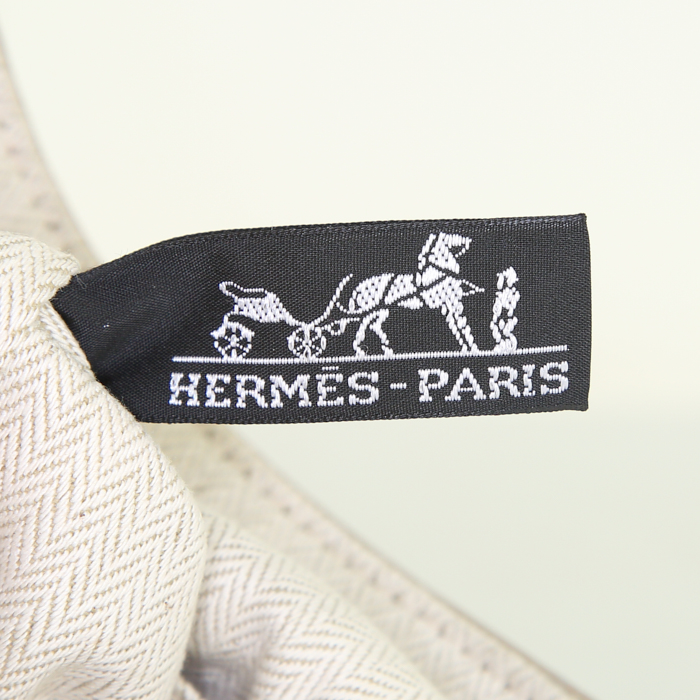 Sac cabas Hermès Amedaba Diago en cuir tressé taupe et argenté - Detail D3