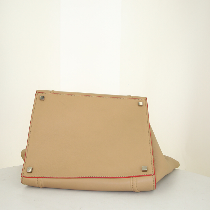 Céline Phantom shopping bag in beige leather and red piping - Detail D4