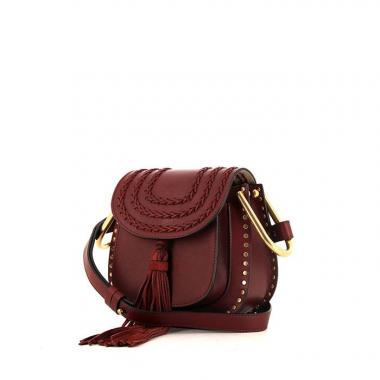 Borsa a tracolla Chloé Hudson in pelle bordeaux con decoro di borchie