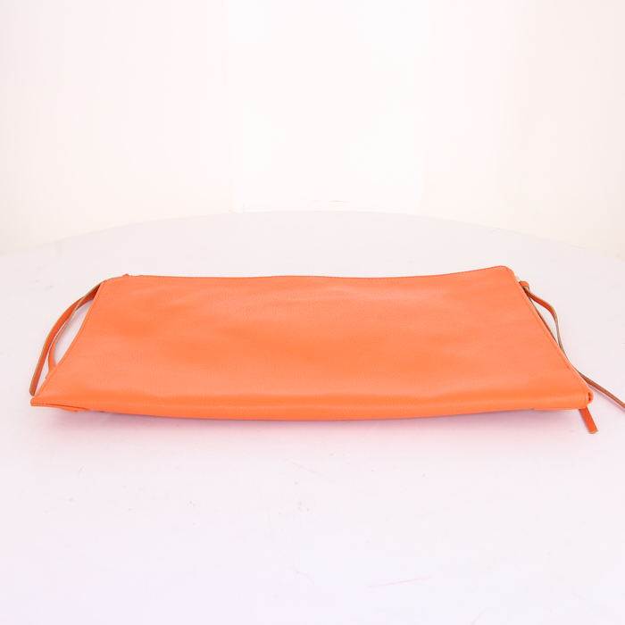 Balenciaga Arena pouch in orange leather - Detail D4