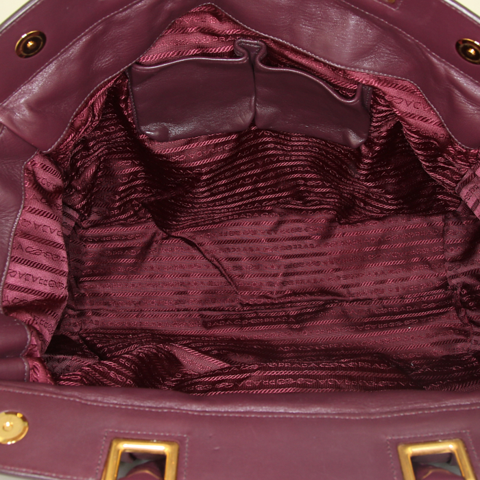 Prada Gaufre bag in burgundy leather - Detail D3
