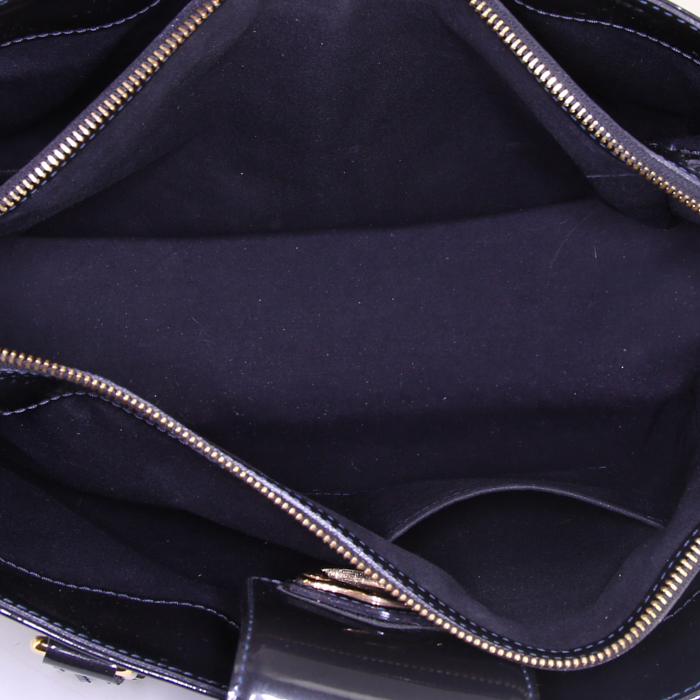 Louis Vuitton Melrose Avenue handbag in blue patent leather - Detail D2