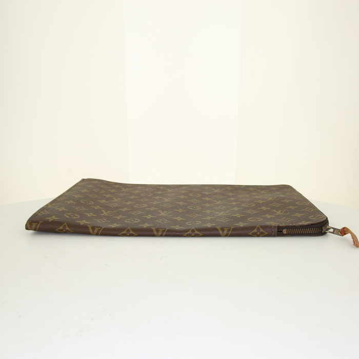 Pochette Louis Vuitton Poche-documents modello grande in tela monogram marrone e pelle color cognac - Detail D4