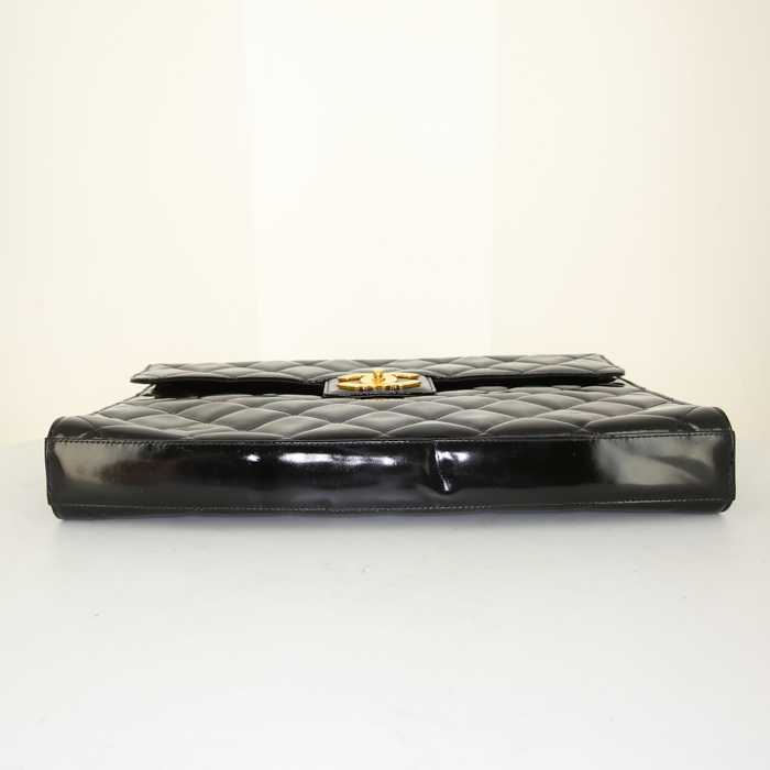 Chanel briefcase in black patent quilted leather - Detail D4