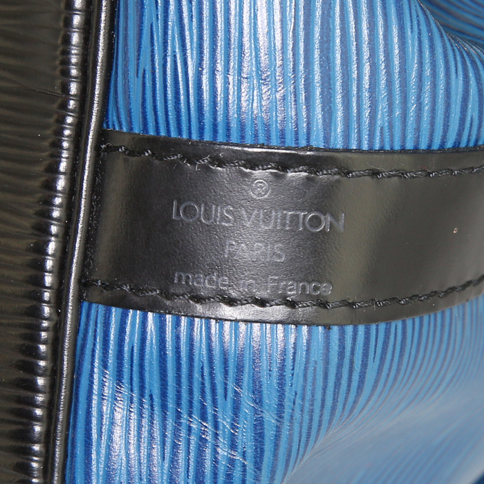 Bolso de mano Louis Vuitton petit Noé modelo pequeño en cuero Epi bicolor azul y negro - Detail D3